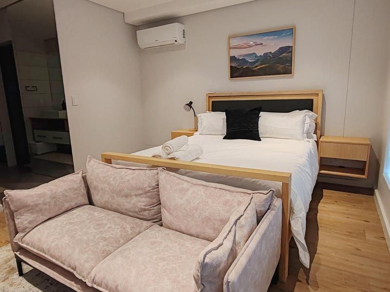 To Let 2 Bedroom Property for Rent in Sea Point Western Cape